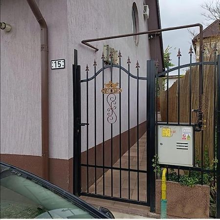 Apartament In Zona Catedralei Mitropolitane Яш Екстериор снимка